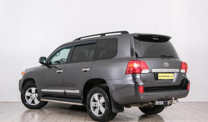 Toyota Land Cruiser 200 Series Рестайлинг 1 с пробегом 2012 года, цена 3 799 000 рублей, 185000 км, внедорожник, Автокод Объявления