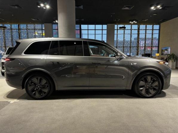 Новый Li Auto (Lixiang) L9 I Рестайлинг 2025 года, цена 9 700 000 рублей, внедорожник, Автокод Объявления