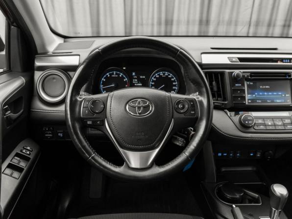 Toyota RAV4 IV (XA40) Рестайлинг с пробегом 2016 года, цена 1 920 000 рублей, 206271 км, внедорожник, Автокод Объявления