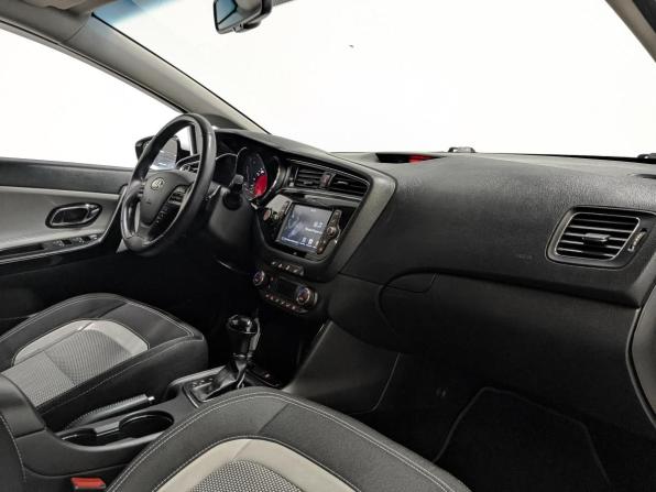 Kia Ceed II Рестайлинг с пробегом 2017 года, цена 1 390 000 рублей, 106671 км, универсал, Автокод Объявления