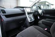 Toyota Voxy II (R70) Иркутск  - изображение 39