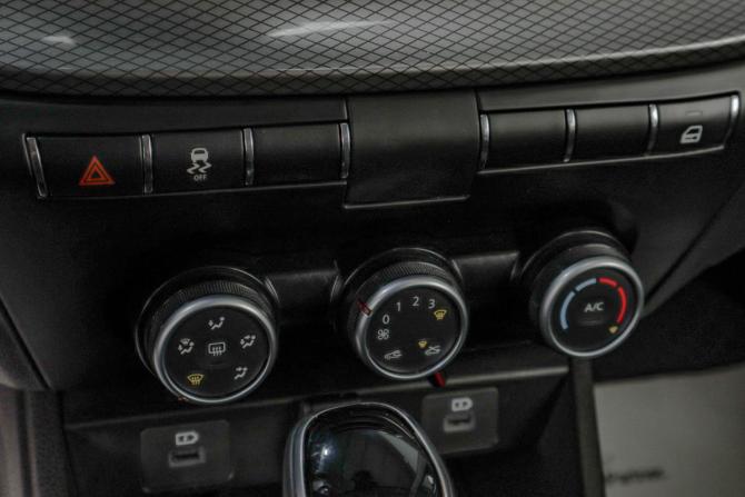 Lada (ВАЗ) Vesta I Рестайлинг (NG) с пробегом 2025 года, цена 1 299 000 рублей, 2000 км, седан, Автокод Объявления