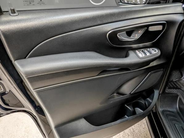 Mercedes-Benz V-Класс III (W447) Рестайлинг с пробегом 2020 года, цена 5 835 000 рублей, 97000 км, минивэн, Автокод Объявления