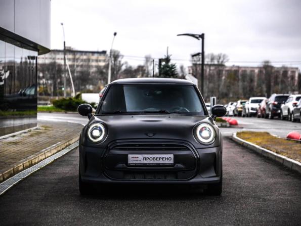 Mini Hatch III (F55/F56) Рестайлинг 2 с пробегом 2021 года, цена 2 339 000 рублей, 70681 км, хэтчбек, Автокод Объявления