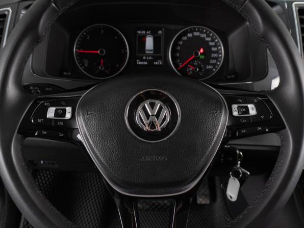 Volkswagen Multivan T6 с пробегом 2018 года, цена 4 719 000 рублей, 146936 км, минивэн, Автокод Объявления