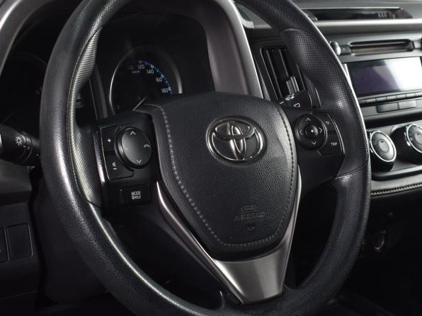 Toyota RAV4 IV (XA40) Рестайлинг с пробегом 2016 года, цена 2 249 999 рублей, 213697 км, внедорожник, Автокод Объявления