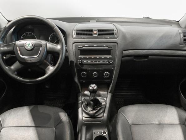 Skoda Octavia II (A5) Рестайлинг с пробегом 2009 года, цена 670 000 рублей, 249715 км, лифтбек, Автокод Объявления