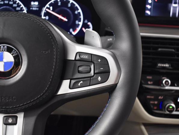BMW 5 серии VII (G30/G31/G38) с пробегом 2018 года, цена 3 999 900 рублей, 137050 км, седан, Автокод Объявления