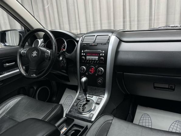 Suzuki Grand Vitara II Рестайлинг с пробегом 2010 года, цена 1 379 000 рублей, 181843 км, внедорожник, Автокод Объявления