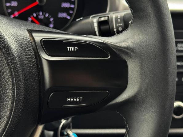 Kia Rio IV Рестайлинг с пробегом 2021 года, цена 1 649 000 рублей, 99229 км, седан, Автокод Объявления