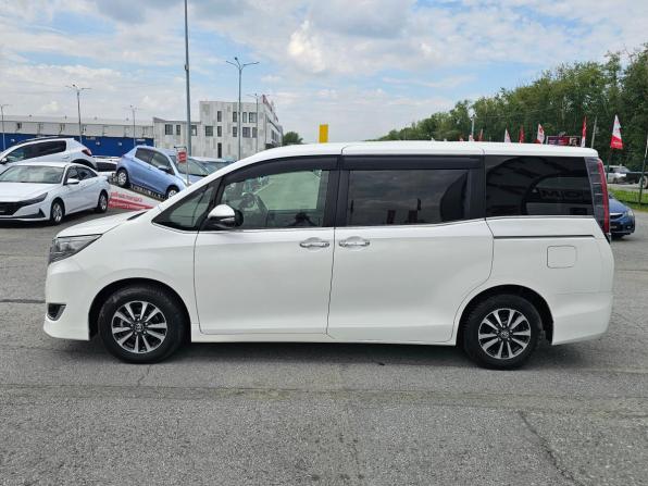 Toyota Esquire I Рестайлинг с пробегом 2018 года, цена 2 199 995 рублей, 106214 км, минивэн, Автокод Объявления