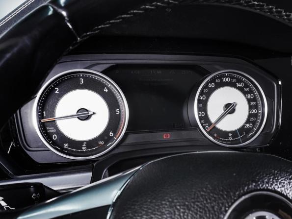 Volkswagen Touareg III с пробегом 2018 года, цена 4 949 000 рублей, 103093 км, внедорожник, Автокод Объявления