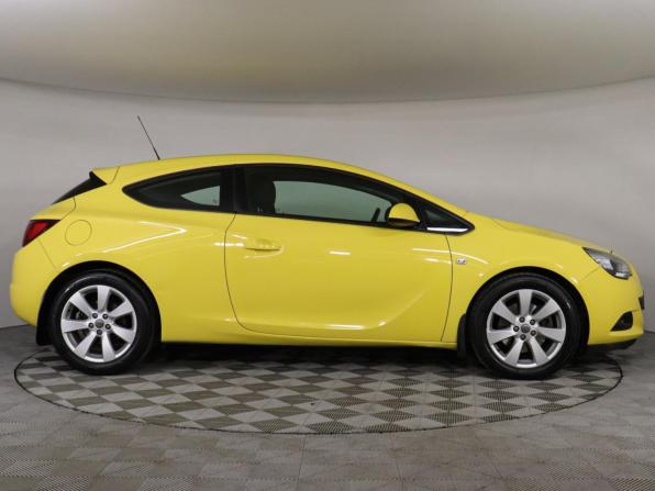 Opel Astra J Рестайлинг с пробегом 2014 года, цена 1 100 000 рублей, 67315 км, хэтчбек, Автокод Объявления