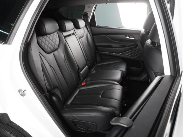 Hyundai Santa Fe IV Рестайлинг с пробегом 2022 года, цена 3 729 000 рублей, 61182 км, внедорожник, Автокод Объявления