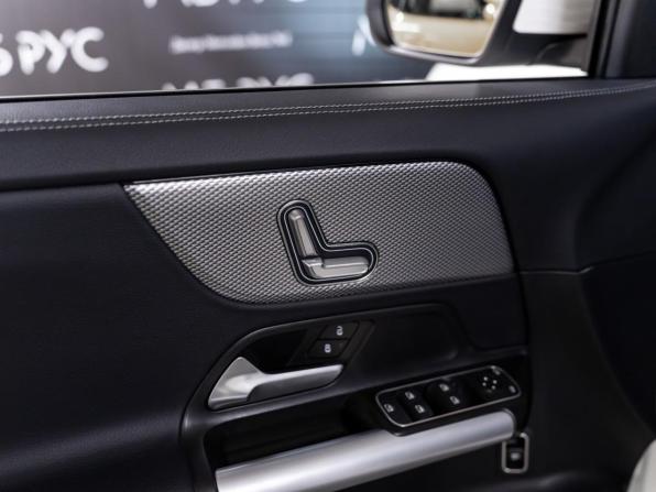 Новый Mercedes-Benz GLA II (H247) Рестайлинг 2025 года, цена 5 356 000 рублей, внедорожник, Автокод Объявления