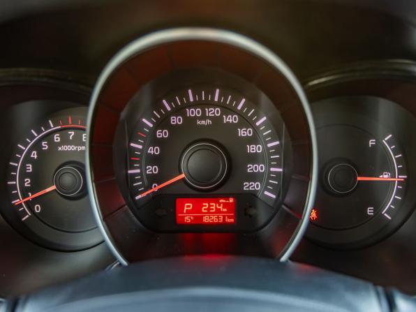 Kia Rio III Рестайлинг с пробегом 2015 года, цена 998 000 рублей, 182631 км, хэтчбек, Автокод Объявления