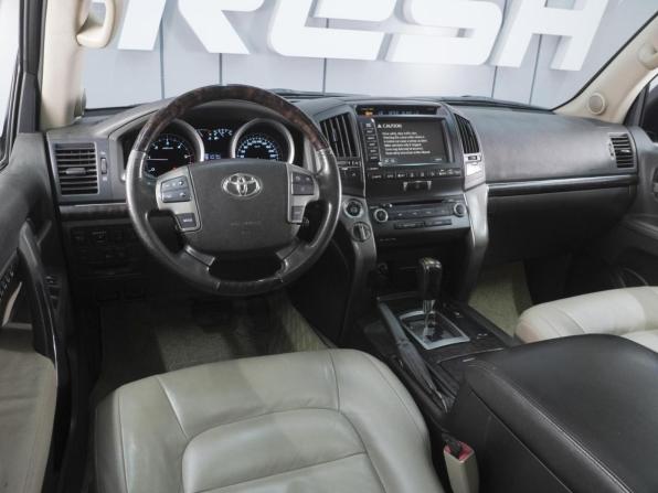 Toyota Land Cruiser 200 Series с пробегом 2009 года, цена 3 360 000 рублей, 184496 км, внедорожник, Автокод Объявления