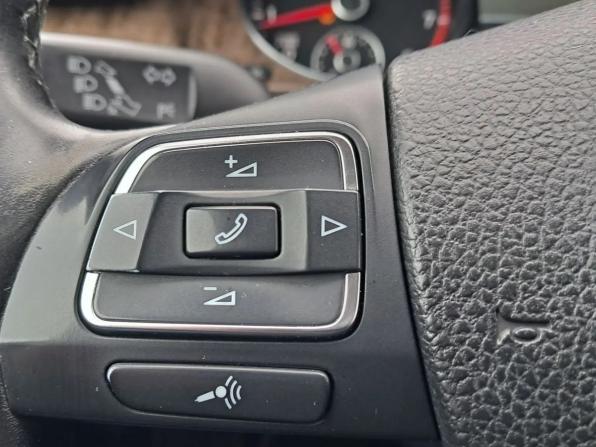 Volkswagen Passat B7 с пробегом 2012 года, цена 959 000 рублей, 243002 км, седан, Автокод Объявления