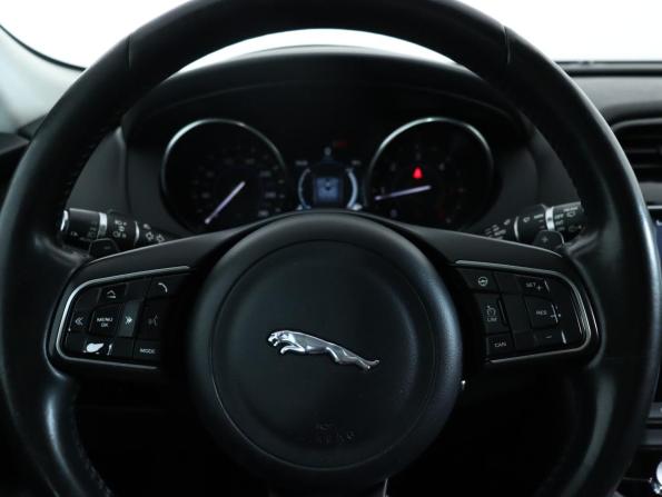 Jaguar F-Pace I с пробегом 2016 года, цена 2 585 000 рублей, 105904 км, внедорожник, Автокод Объявления