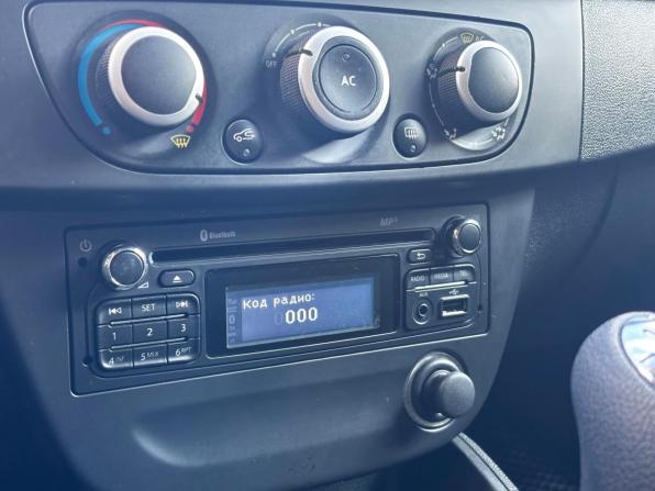 Renault Fluence I Рестайлинг с пробегом 2013 года, цена 650 000 рублей, 175226 км, седан, Автокод Объявления