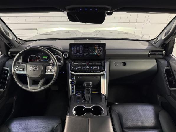 Toyota Land Cruiser 300 Series с пробегом 2021 года, цена 10 700 000 рублей, 94000 км, внедорожник, Автокод Объявления