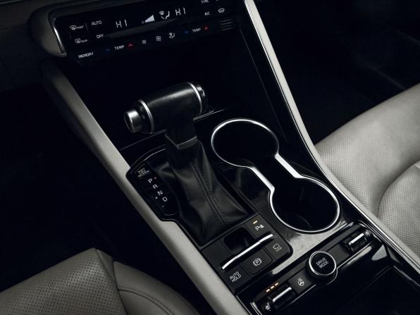 Kia K5 III с пробегом 2021 года, цена 2 525 000 рублей, 81850 км, седан, Автокод Объявления