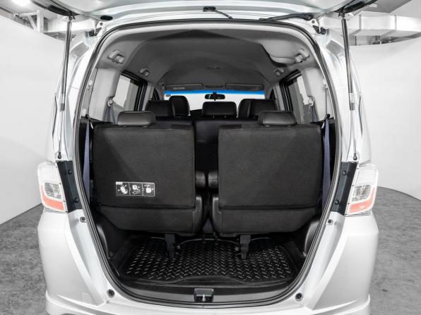 Honda Freed I Рестайлинг с пробегом 2012 года, цена 1 100 000 рублей, 149485 км, компактвэн, Автокод Объявления