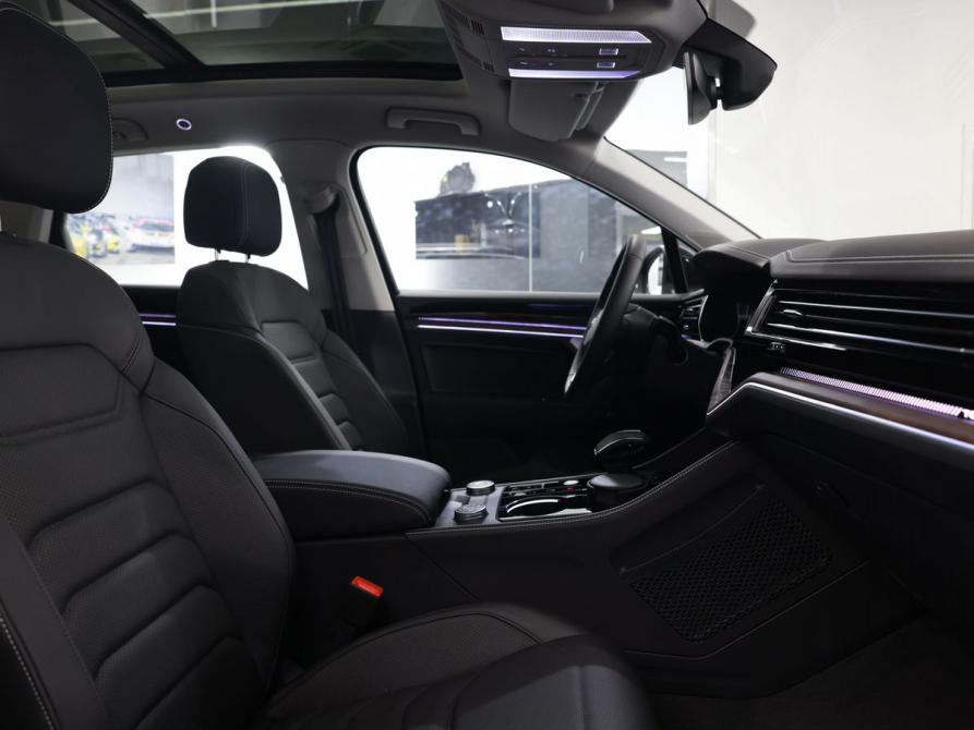 Volkswagen Touareg III Рестайлинг Москва  - изображение 24