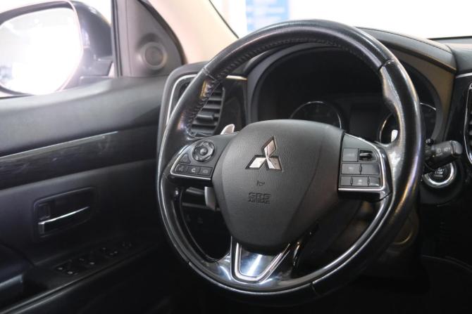 Mitsubishi Outlander III Рестайлинг 2 с пробегом 2018 года, цена 3 249 000 рублей, 111704 км, внедорожник, Автокод Объявления
