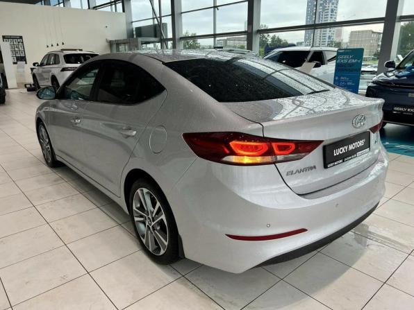 Hyundai Elantra VI (AD) с пробегом 2016 года, цена 1 495 000 рублей, 100938 км, седан, Автокод Объявления