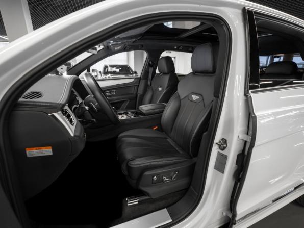Bentley Bentayga I Рестайлинг с пробегом 2024 года, цена 25 750 000 рублей, 18342 км, внедорожник, Автокод Объявления