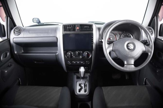 Suzuki Jimny III Рестайлинг 2 с пробегом 2012 года, цена 1 109 000 рублей, 97321 км, внедорожник, Автокод Объявления