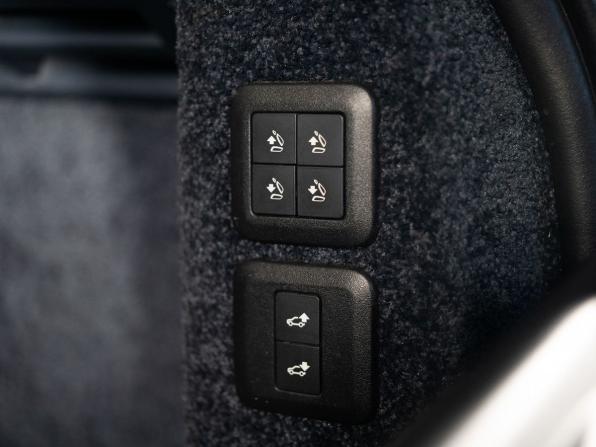Land Rover Range Rover IV Рестайлинг с пробегом 2018 года, цена 6 215 000 рублей, 158828 км, внедорожник, Автокод Объявления