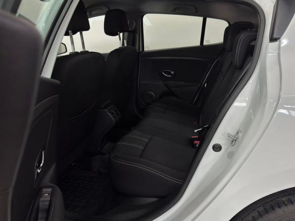 Renault Megane III Рестайлинг с пробегом 2014 года, цена 690 000 рублей, 184306 км, хэтчбек, Автокод Объявления