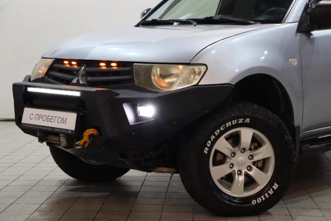 Mitsubishi L200 IV с пробегом 2011 года, цена 1 345 000 рублей, 181600 км, пикап, Автокод Объявления