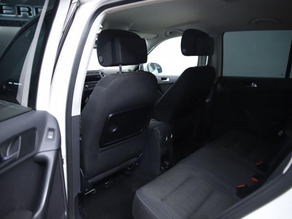 Volkswagen Tiguan I Рестайлинг с пробегом 2013 года, цена 1 000 000 рублей, 261341 км, внедорожник, Автокод Объявления