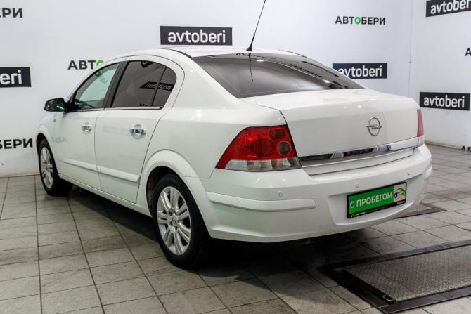 Opel Astra H Рестайлинг с пробегом 2011 года, цена 444 000 рублей, 205000 км, седан, Автокод Объявления
