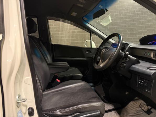 Honda Freed I Рестайлинг с пробегом 2012 года, цена 1 200 000 рублей, 192421 км, компактвэн, Автокод Объявления