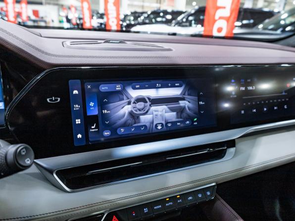 Geely Monjaro I с пробегом 2023 года, цена 3 249 585 рублей, 34445 км, внедорожник, Автокод Объявления