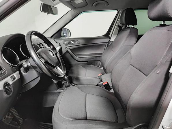 Skoda Yeti I Рестайлинг с пробегом 2016 года, цена 1 470 000 рублей, 92661 км, внедорожник, Автокод Объявления