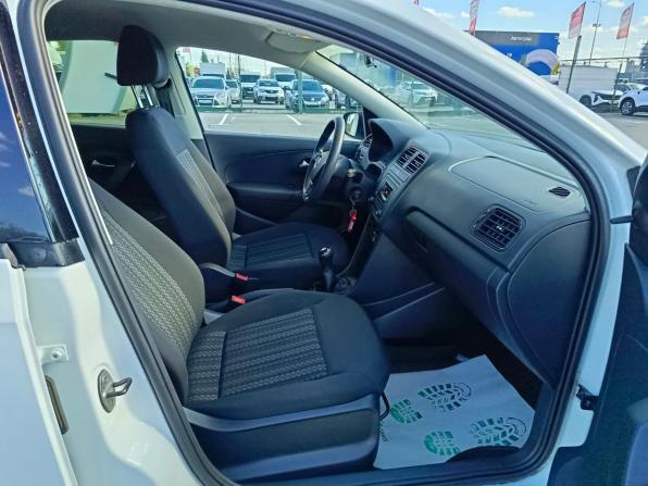 Volkswagen Polo V Рестайлинг с пробегом 2018 года, цена 1 124 995 рублей, 60965 км, седан, Автокод Объявления