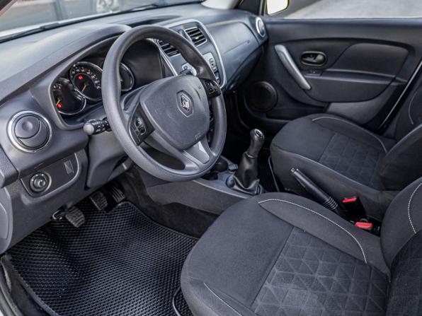 Renault Sandero II с пробегом 2017 года, цена 1 092 300 рублей, 84600 км, хэтчбек, Автокод Объявления