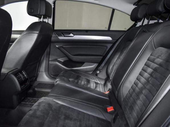 Volkswagen Passat B8 с пробегом 2018 года, цена 1 880 000 рублей, 138600 км, седан, Автокод Объявления