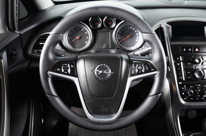 Opel Astra J с пробегом 2011 года, цена 719 000 рублей, 294563 км, хэтчбек, Автокод Объявления