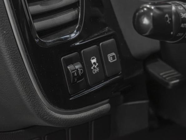 Mitsubishi Outlander III Рестайлинг 2 с пробегом 2015 года, цена 990 000 рублей, 339193 км, внедорожник, Автокод Объявления