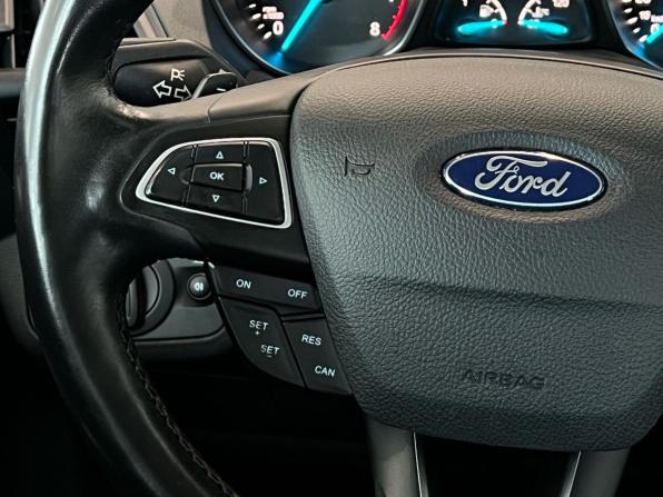Ford Kuga II Рестайлинг с пробегом 2017 года, цена 1 640 000 рублей, 140057 км, внедорожник, Автокод Объявления