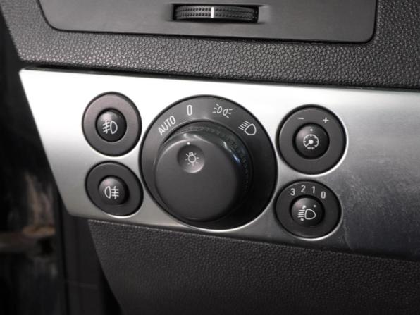 Opel Astra H Рестайлинг с пробегом 2011 года, цена 699 000 рублей, 255220 км, универсал, Автокод Объявления
