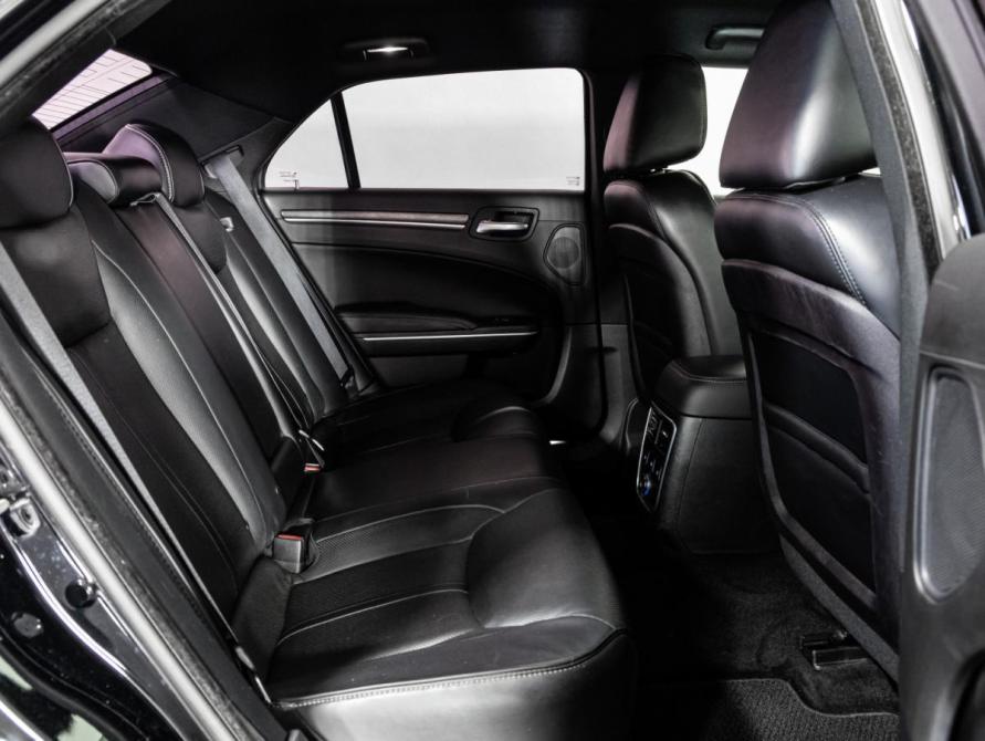 Chrysler 300C II Санкт-Петербург  - изображение 31