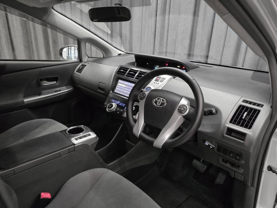 Toyota Prius Alpha I (ZVW40/41) Красноярск  - изображение 9
