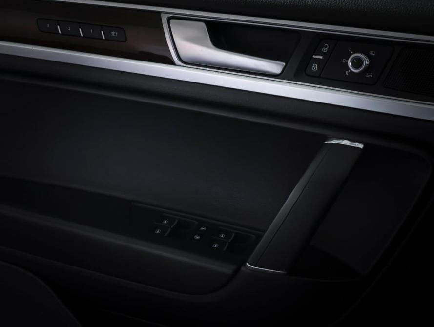 Volkswagen Touareg II Рестайлинг Москва  - изображение 17